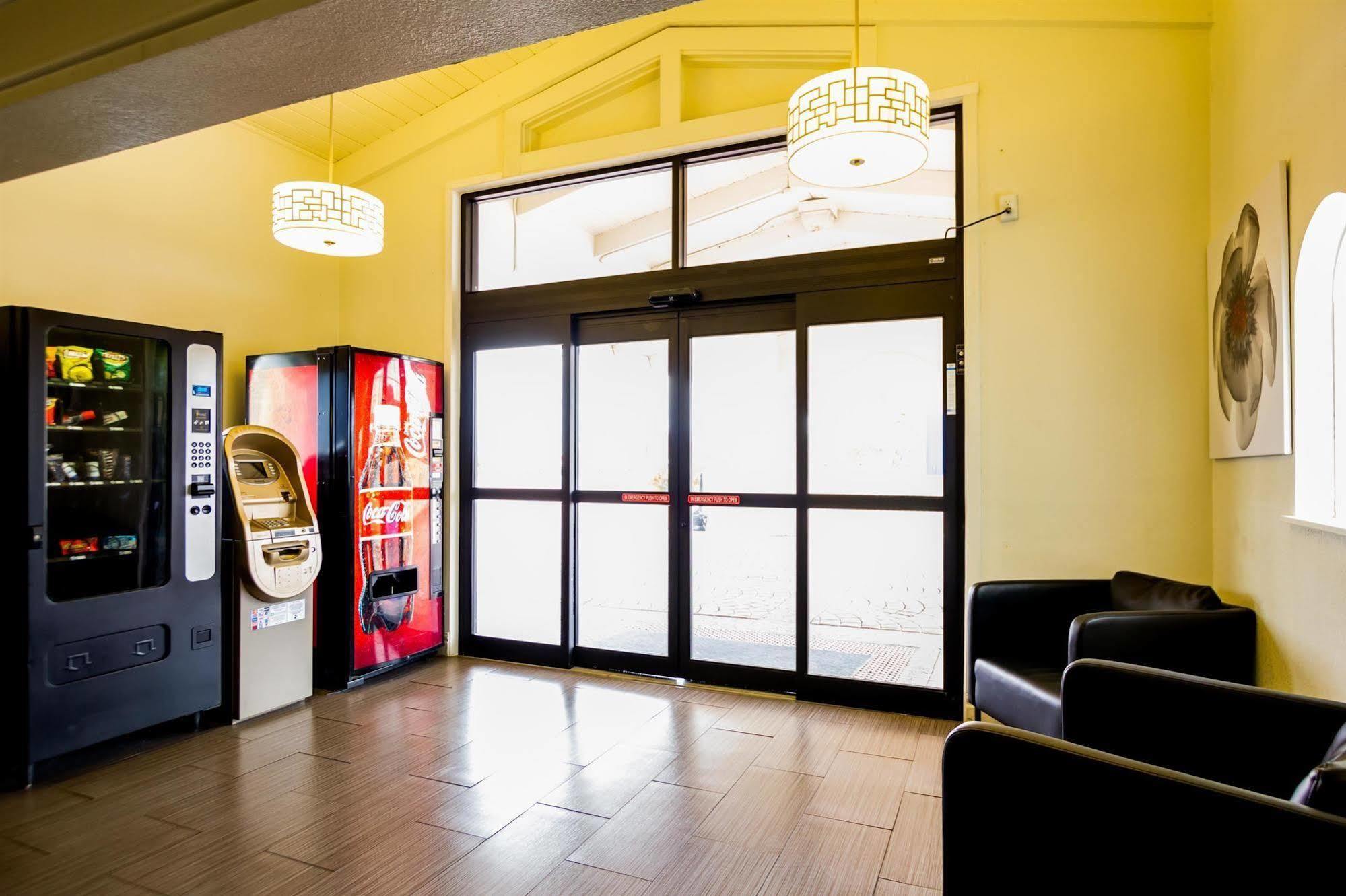 Motel 6-Austin, Tx - Midtown Zewnętrze zdjęcie